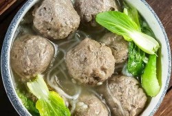 冰冻牛肉丸爆料方法视频,视频教程教你在家轻松制作